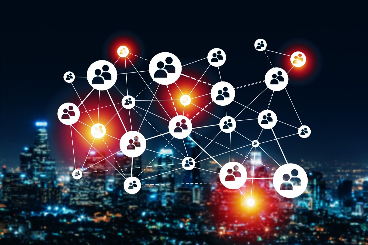 6 Tips on Connecting with Investors Using Social Media